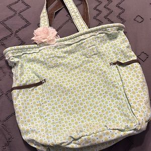 Thirty-one tote with removable flower pin/clip